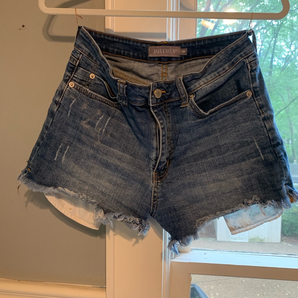 Cutoff denim shorts